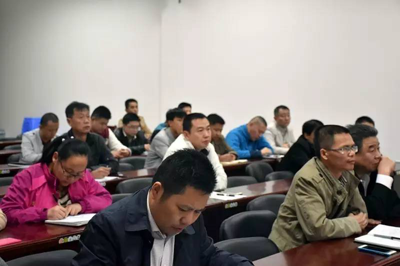 市政公司舉辦&ldquo;營改增&rdquo;稅法知識學(xué)習(xí)