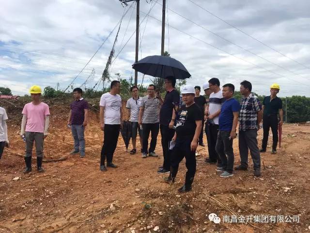 集團(tuán)高管前往新建江拖路道路工程現(xiàn)場(chǎng)協(xié)調(diào)工作 