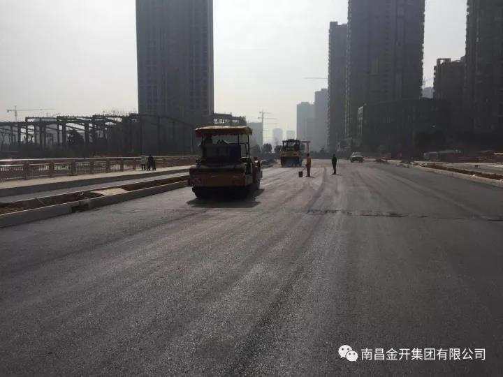 &ldquo;漫漫&rdquo;長征路通車?yán)?>
							</div>
													</div>
					</a>
				</li>
							<li id=