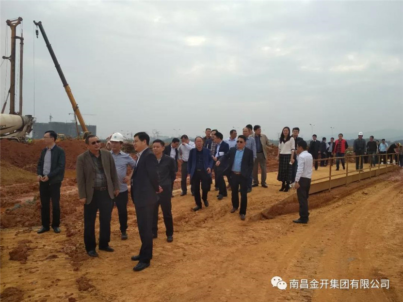 一江書記前往儒樂湖濱江公園下穿段項目及技術(shù)協(xié)同創(chuàng)新園