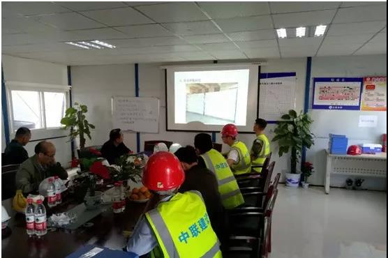 楓景村安置房項(xiàng)目組織召開(kāi)市優(yōu)良結(jié)構(gòu)工程評(píng)審會(huì)