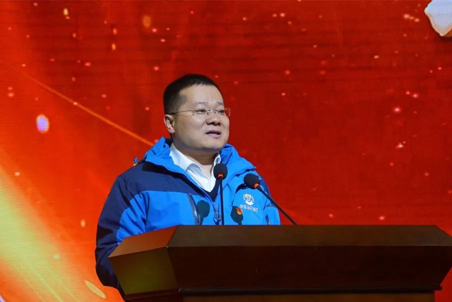 胡順明在決戰(zhàn)新區(qū)&ldquo;三年成規(guī)模&rdquo;誓師大會上的表態(tài)發(fā)言 