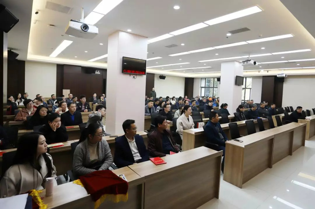 金開集團組織召開嘉獎令頒獎儀式