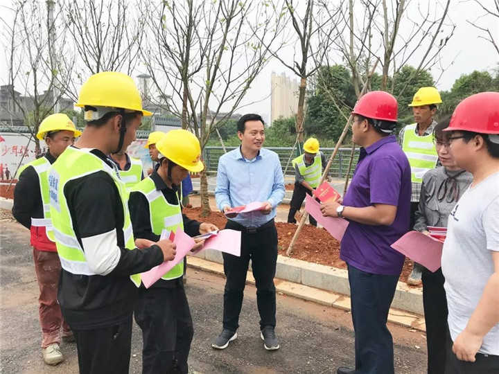 金開集團紀委深入在建項目開展掃黑除惡專項斗爭宣傳活動