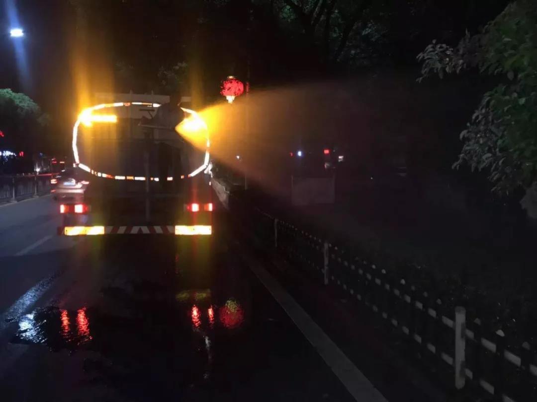 【文明創(chuàng)建】管護(hù)公司全力以赴做好夏季抗旱保綠工作