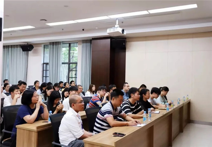 金開集團開展2019年&ldquo;新聞圖片攝影技巧及要求&rdquo;專題培訓(xùn)