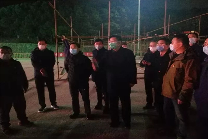 副市長(zhǎng)李松殿來(lái)到南昌北卡口檢查指導(dǎo)新冠病防控工作