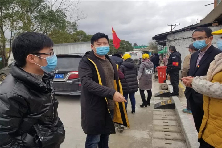 記集團(tuán)機(jī)關(guān)黨支部龔海同志防疫先進(jìn)事跡