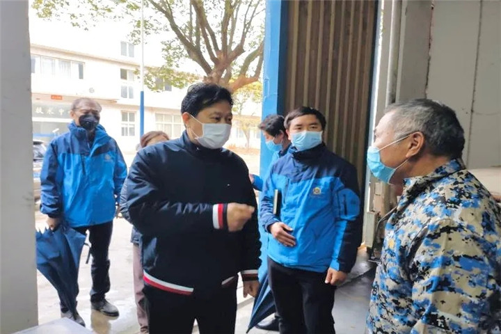 謝榮華調(diào)研復(fù)工復(fù)產(chǎn)后企業(yè)情況