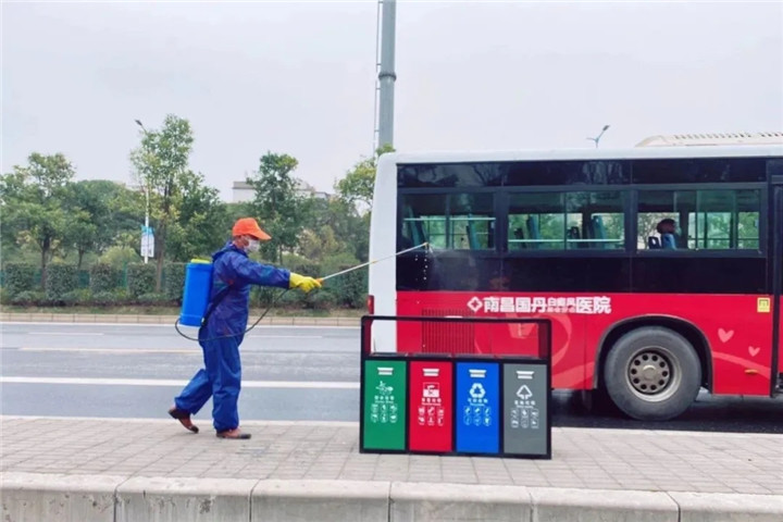 管護公司持續(xù)做好抗擊疫情環(huán)境保衛(wèi)工作