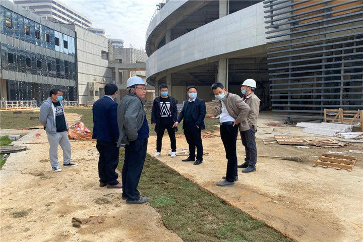 集團(tuán)副總經(jīng)理胡許亮督導(dǎo)推進(jìn)儒樂(lè)湖片區(qū)重大重點(diǎn)項(xiàng)目建設(shè)