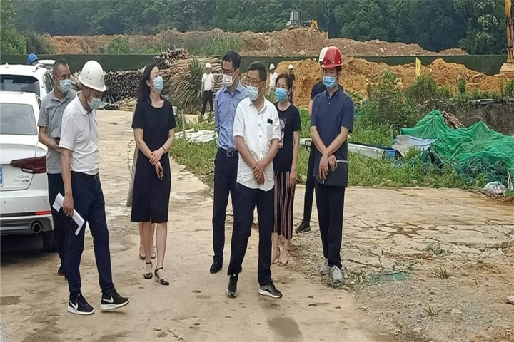 市衛(wèi)健委副主任萬鵬調(diào)研蛟橋醫(yī)院項目