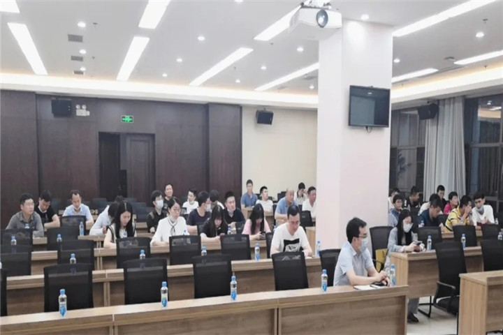 南昌金開(kāi)集團(tuán)開(kāi)展2020年度建設(shè)工程安全管理培訓(xùn)會(huì)