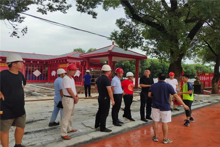 袁扣華視察昌北二小異地重建等五個(gè)EPC學(xué)校項(xiàng)目建設(shè)情況