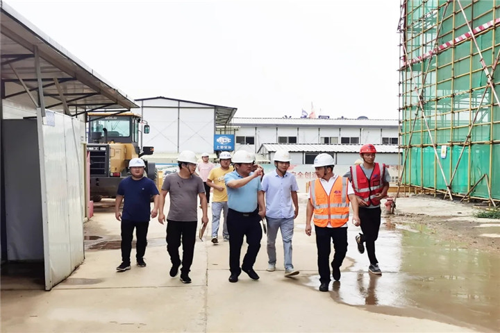 胡應庚深入在建項目一線進行調(diào)研