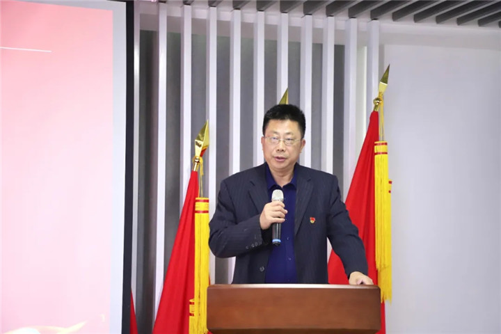 南昌金開集團團委舉行超齡團員離團儀式