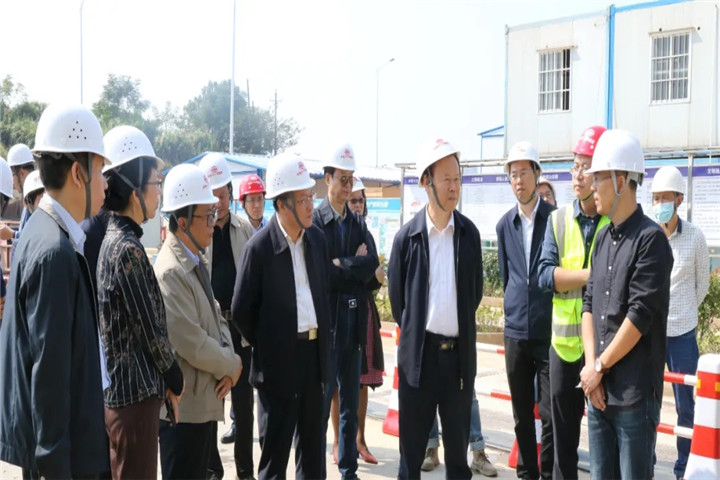 省人大社會(huì)建設(shè)委員會(huì)調(diào)研雙港安置房項(xiàng)目