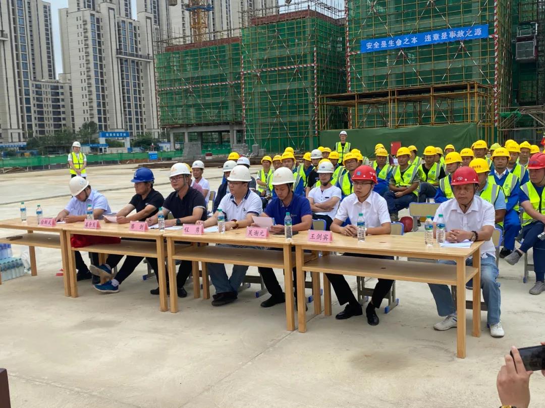 金開集團(tuán)聯(lián)合中建五局開展&ldquo;高處墜落應(yīng)急救援演練&rdquo;活動