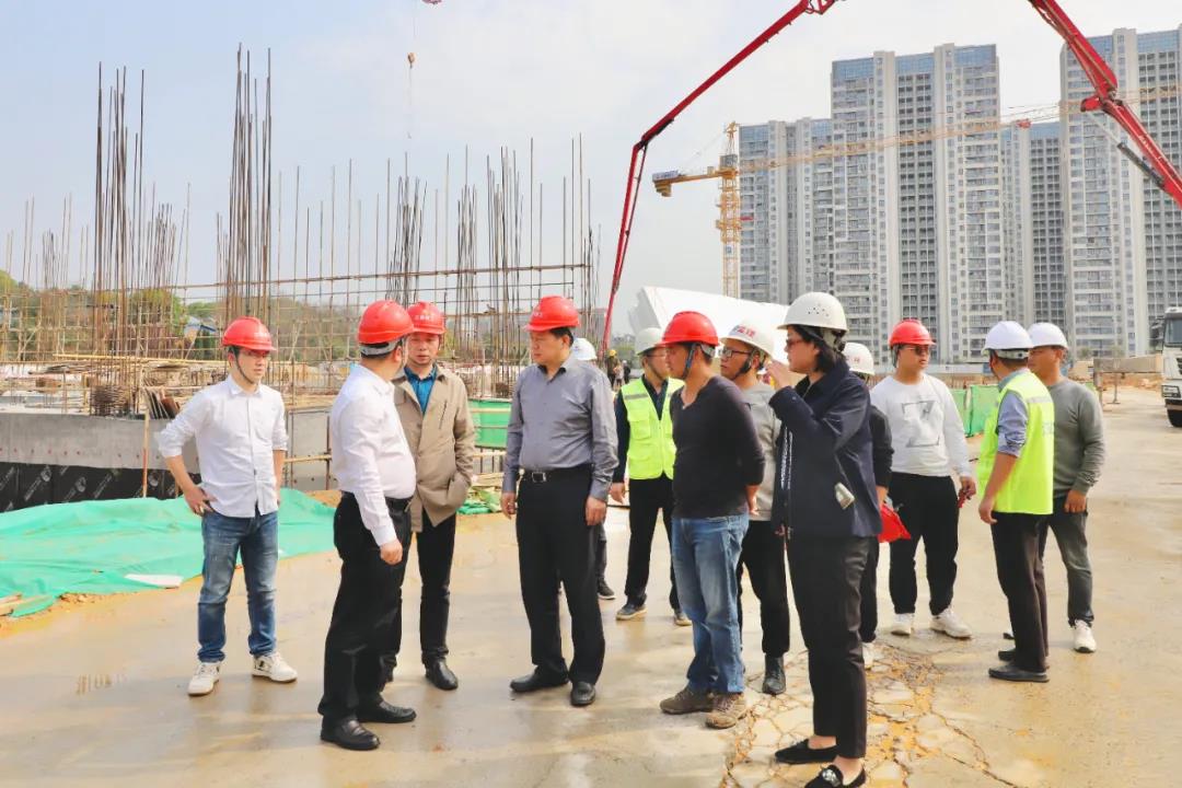 董事長(zhǎng)謝榮華帶隊(duì)調(diào)度中央環(huán)保督察項(xiàng)目整改情況