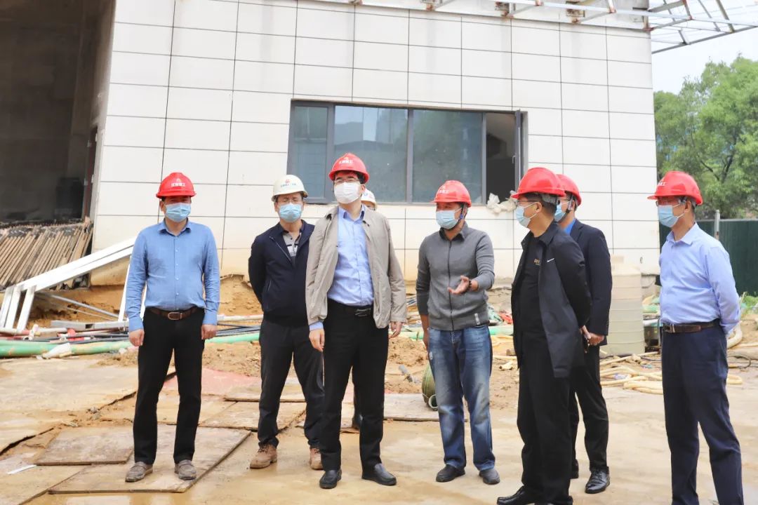 賀敏調研區(qū)重大重點項目安全生產(chǎn)及國有資產(chǎn)使用情況