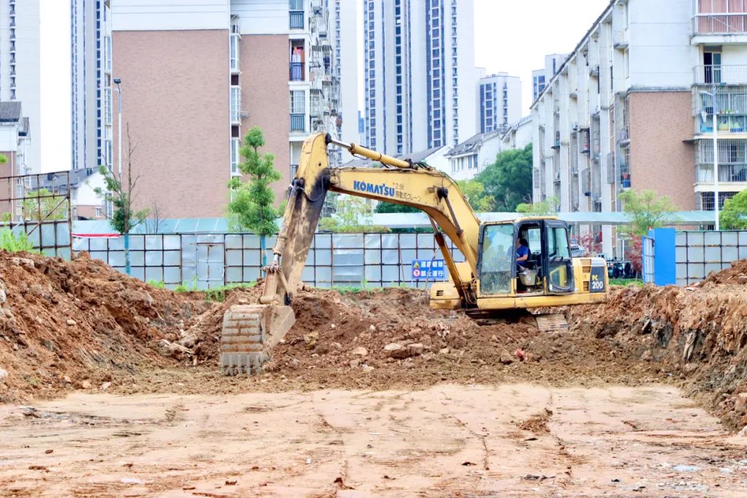 進項目看進度 | 秋櫻路進入管網(wǎng)鋪設(shè)階段