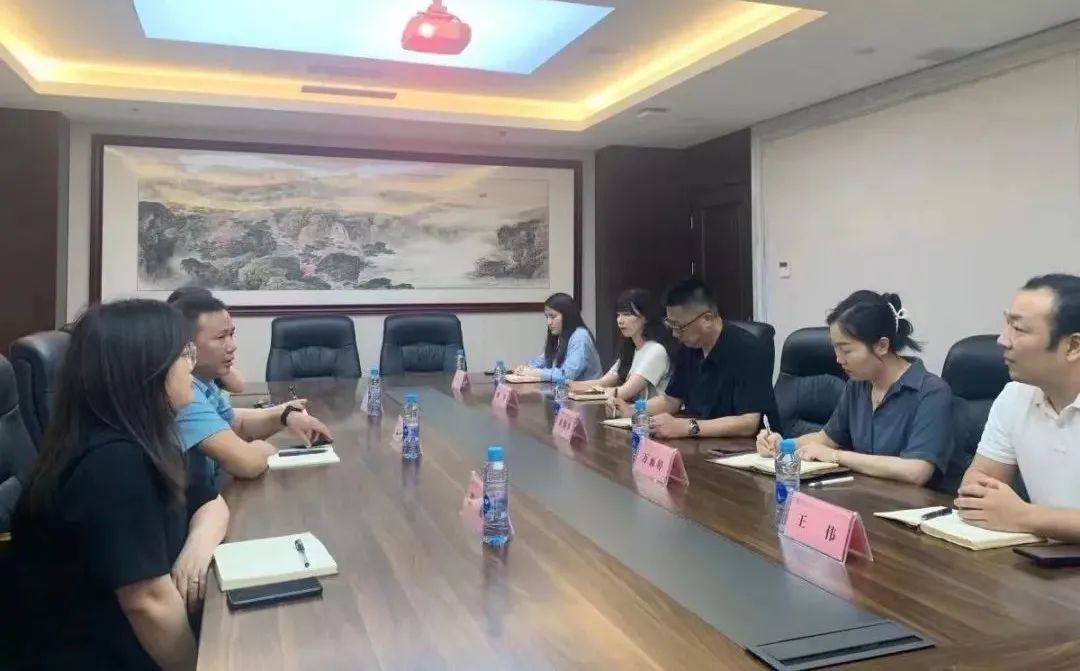 江西聚才人力資源公司總經(jīng)理楊毓峰一行到集團交流學(xué)習(xí)