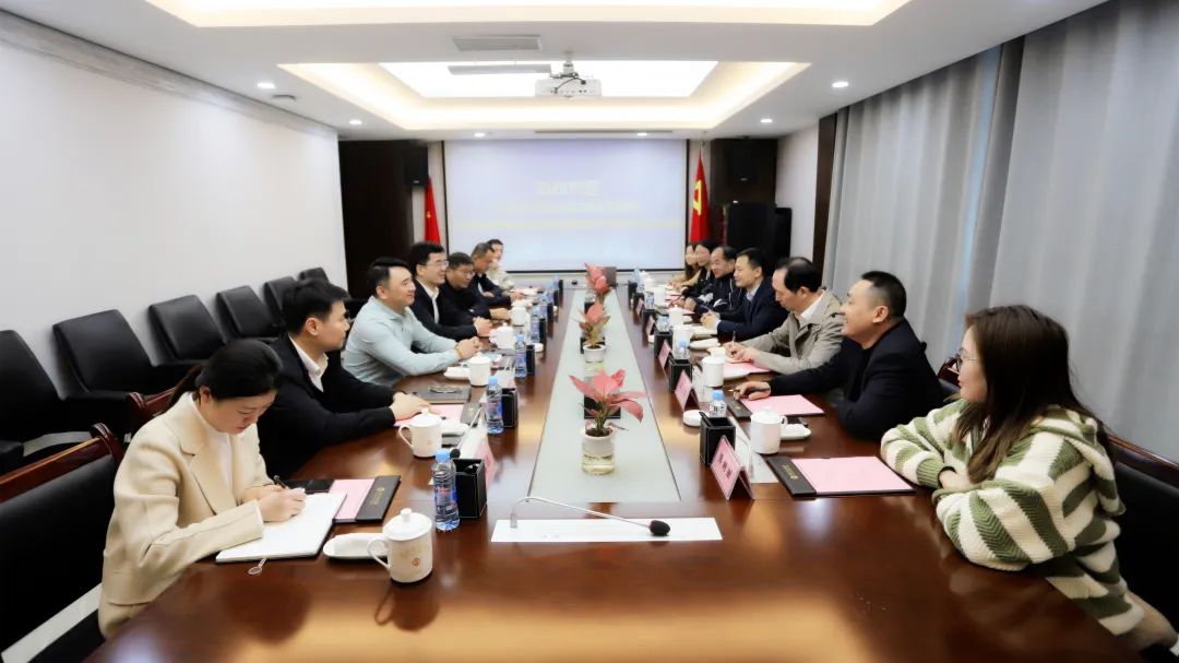 農(nóng)業(yè)發(fā)展銀行蒞臨金開集團(tuán)考察調(diào)研