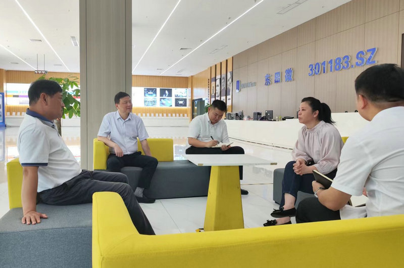 胡應(yīng)庚帶隊走訪慰問園區(qū)企業(yè)