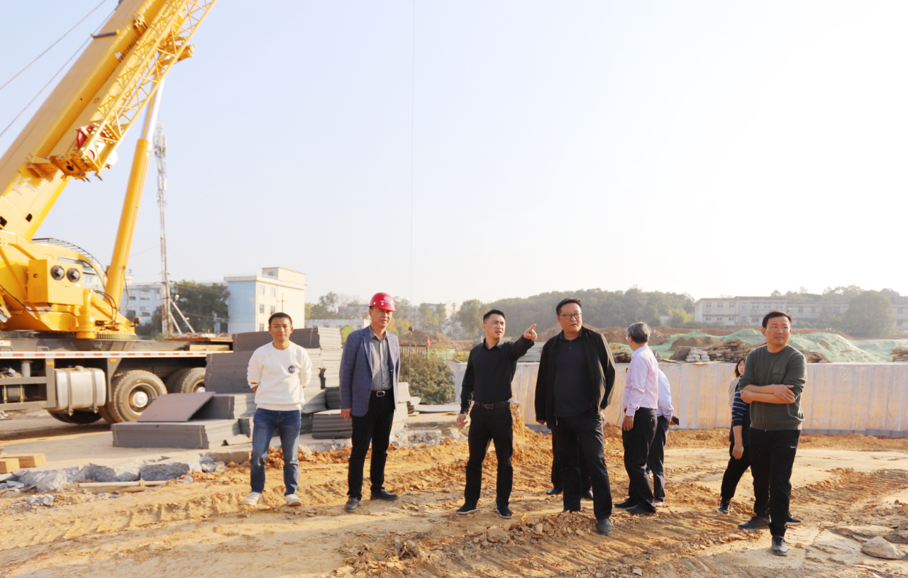 李茶根調研集團路網項目建設