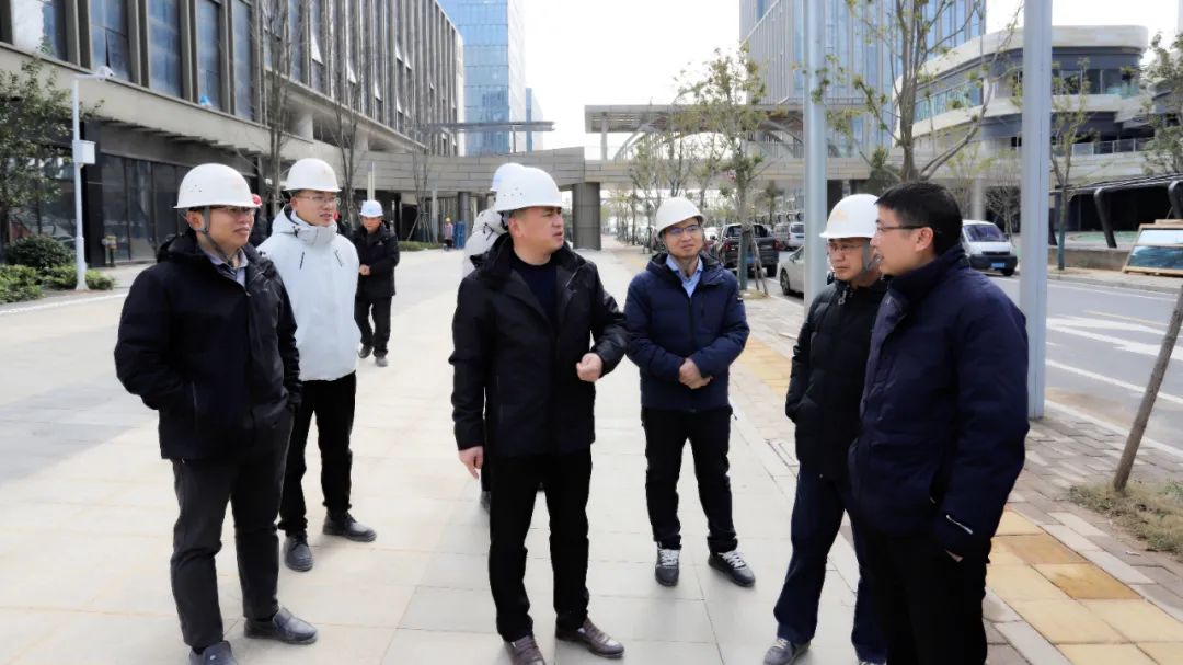 李茶根巡查集團重大重點建設(shè)項目安全生產(chǎn)工作 召開調(diào)度會