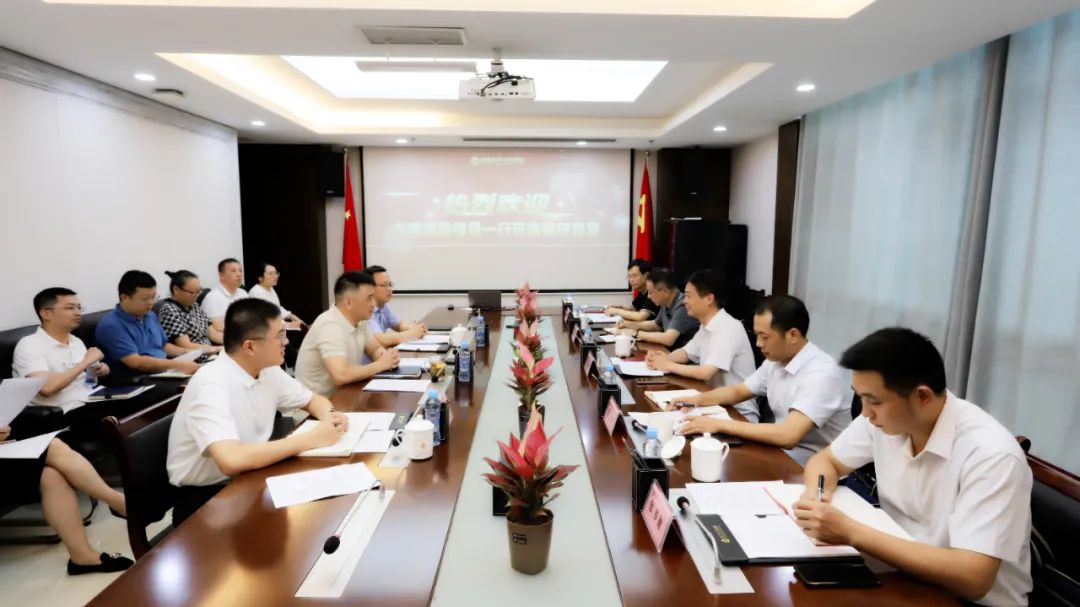 杜小華調(diào)研集團(tuán)改革工作