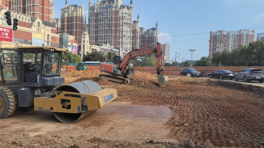 桂苑大道 &ldquo;圓盤變十字&rdquo;道路提升改造項目穩(wěn)步推進中