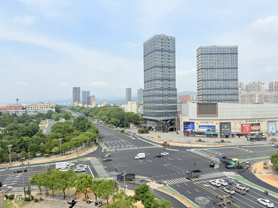 好消息！桂苑大道&ldquo;環(huán)島&rdquo;變&ldquo;十字&rdquo;，今日順利開放交通