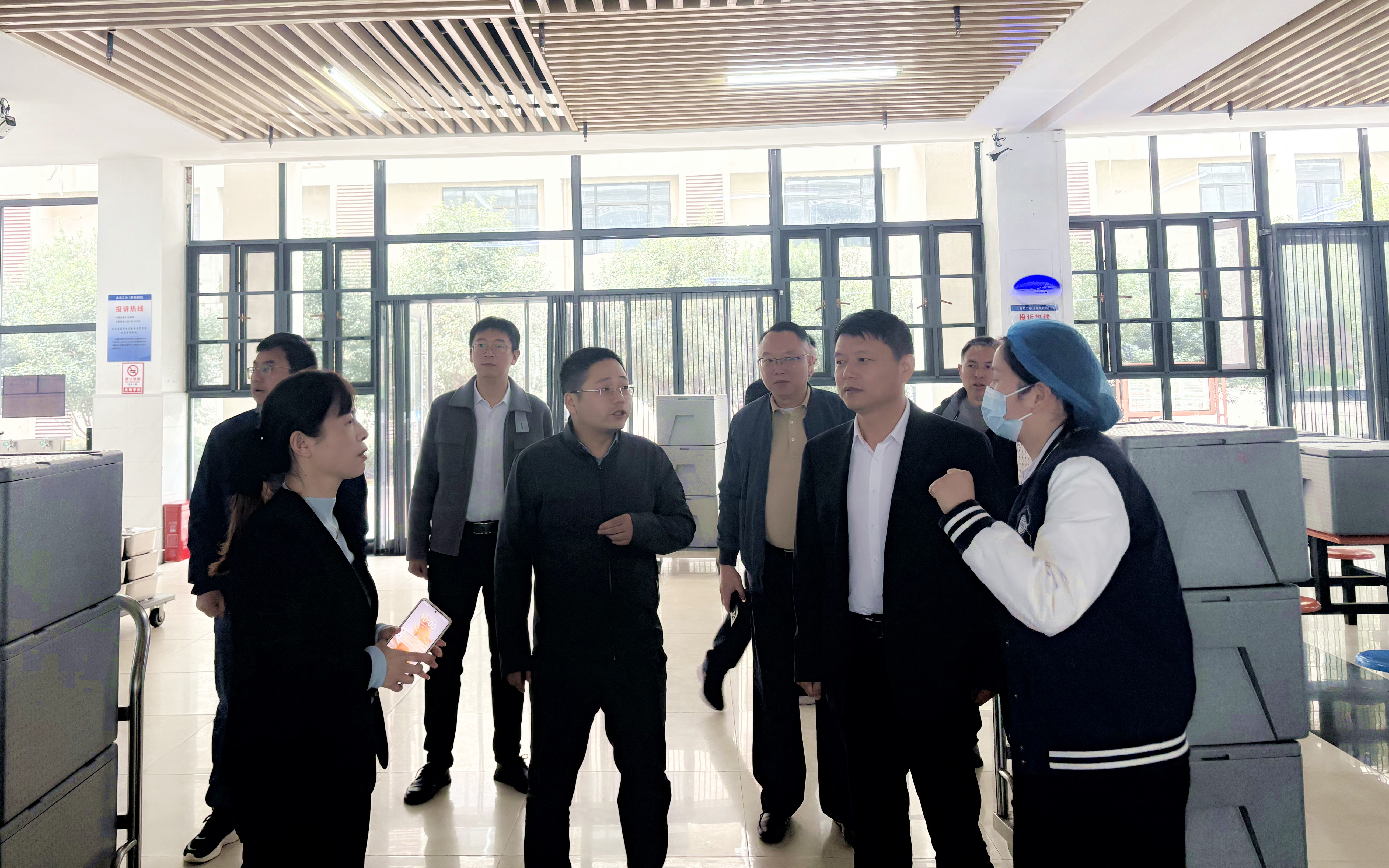 羅賢錦帶隊調(diào)研校園餐飲服務(wù)工作